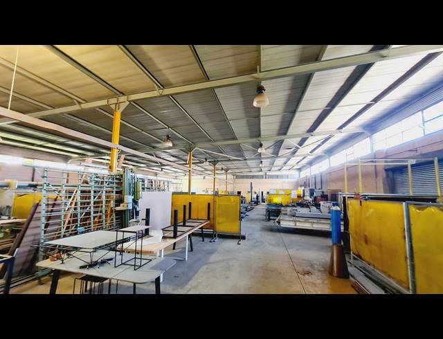1,580M² WAREHOUSE FOR SALE IN KYA SANDS